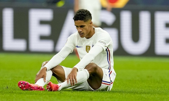 Man United đau đầu khi cặp trung vệ Harry Maguire và Raphael Varane đều chấn thương ảnh 1