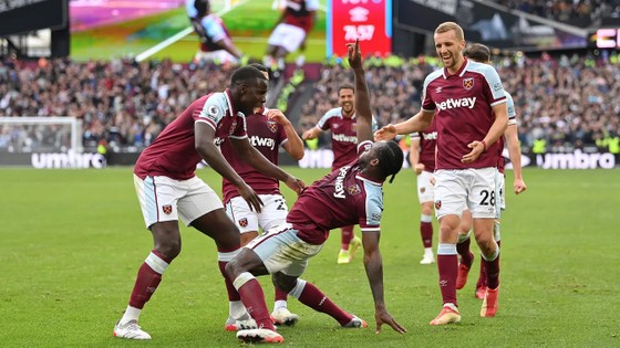 West Ham – Tottenham 1-0: Antonio ghi bàn trận derby, đưa đội vào tốp 4 ảnh 1