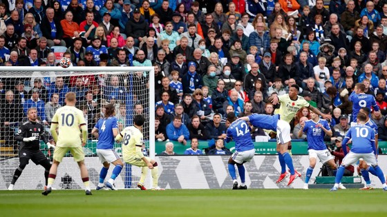 Leicester City – Arsenal 0-2: Smith Rowe và Gabriel phá tan sào huyệt của Bầy cáo ảnh 1