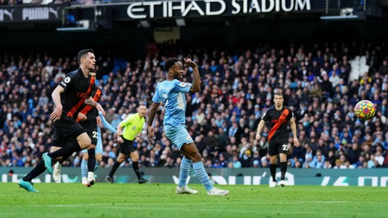 Manchester City – Everton 3-0: Sterling và Rodri lập siêu phẩm ảnh 1