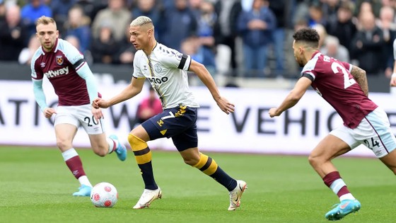 Cresswell ghi tuyệt phẩm khi West Ham đánh bại Everton ảnh 6