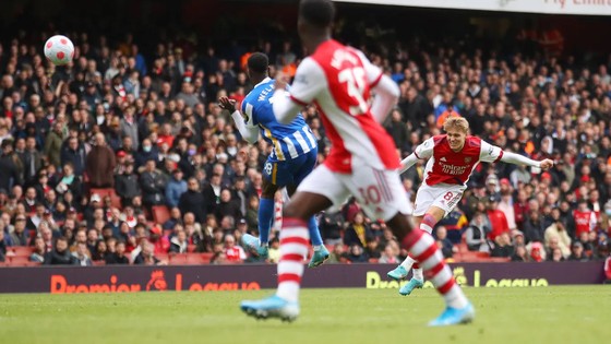Thua sốc Brighton 1-2, Arsenal tụt lại trong cuộc đua tốp 4 ảnh 3