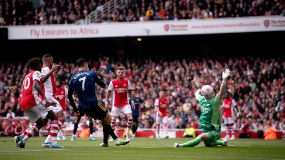 Arsenal đè bẹp Man Utd để giành quyền kiểm soát cuộc chiến top 4 ảnh 3