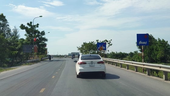 Quảng Bình: Phân luồng xe tải hạng nặng nhằm đảm bảo tính mạng người dân ảnh 1