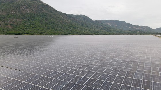 Hoàn thành Nhà máy điện mặt trời Sao Mai-An Giang hơn 6.000 tỷ đồng ảnh 1
