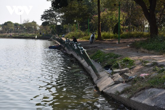 Công viên ở Hà Nội bị bỏ hoang, xuống cấp biến thành vườn rau giữa khu đô thị Việt Hưng ảnh 4