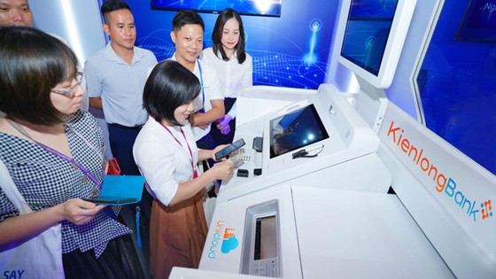 Rút - chuyển tiền liên ngân hàng tại máy STM của Unicloud và KienlongBank chỉ bằng mã QR ảnh 2