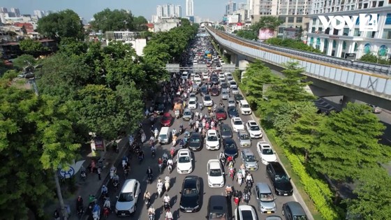 Phân làn ở Hà Nội, “thí điểm” mãi vẫn không hết ùn tắc ảnh 5