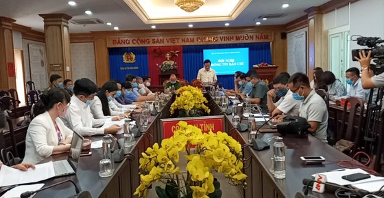 Bình Dương họp báo thông tin vụ chuyển nhượng 43ha đất công trái phép ảnh 1