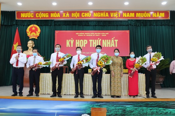Đồng chí Lê Minh Dũng tái đắc cử chức Chủ tịch HĐND huyện Cần Giờ ảnh 1