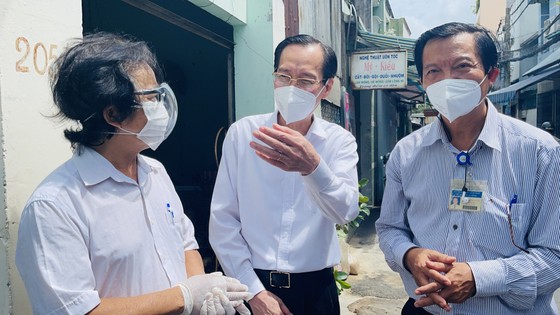 Ghi nhận sự đóng góp của người dân tham gia tự quản chốt bảo vệ 'vùng xanh' ảnh 2