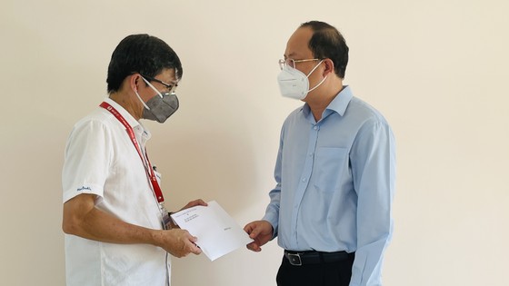 Phó Bí thư Thành ủy TPHCM Nguyễn Hồ Hải thăm hỏi, động viên y bác sĩ ở huyện Củ Chi ảnh 2