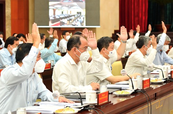 Hội nghị BCH Đảng bộ TPHCM khóa XI lần 9 mở rộng: Bí thư Thành ủy TPHCM Nguyễn Văn Nên gợi mở nhiều vấn đề trọng tâm ảnh 2