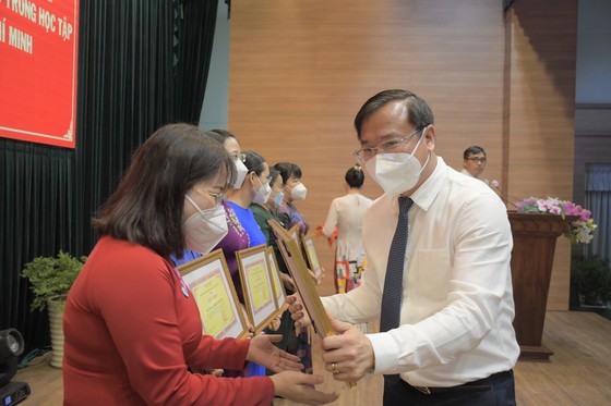 Lan tỏa sâu rộng tinh thần học Bác trong cán bộ, đảng viên ảnh 1