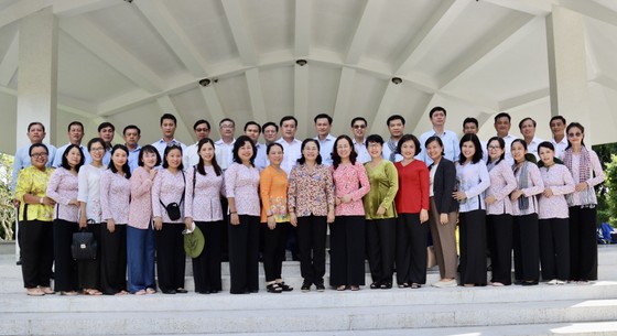 Văn phòng Đoàn ĐBQH và HĐND TPHCM tổ chức về nguồn tại tỉnh Đồng Tháp ảnh 1