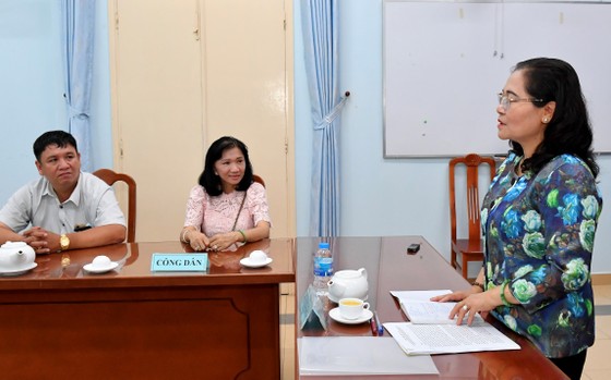 Chủ tịch HĐND TPHCM Nguyễn Thị Lệ tiếp công dân theo đơn phản ánh ảnh 1