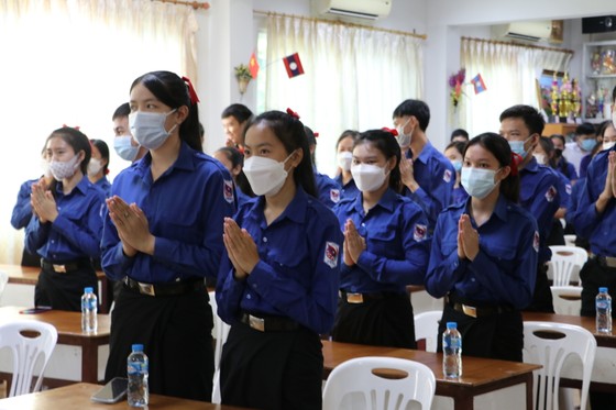 Đoàn đại biểu cấp cao TPHCM thăm trường PTTH Hữu nghị Viêng Chăn-TPHCM ảnh 5