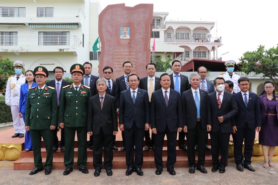 Chuyến thăm và làm việc của đoàn đại biểu cấp cao TPHCM tại Lào thành công tốt đẹp ảnh 27
