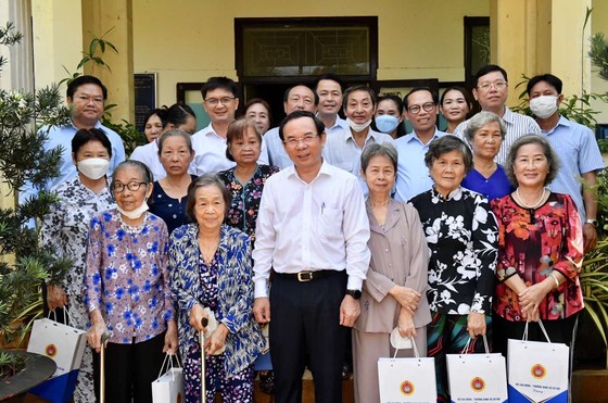Lãnh đạo Đảng, nhà nước thăm Trung tâm Dưỡng lão Thị Nghè ảnh 1