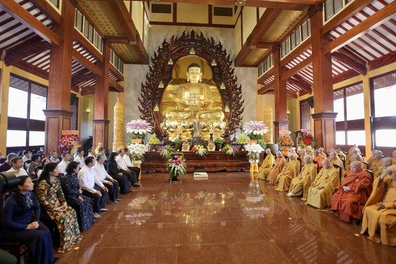 Tưởng niệm, kỳ siêu đồng bào tử vong và cán bộ, chiến sĩ hy sinh trong đại dịch Covid-19 ảnh 1
