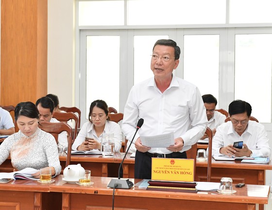 Chủ tịch UBND TPHCM Phan Văn Mãi lắng nghe, tháo gỡ khó khăn của huyện Cần Giờ ảnh 2