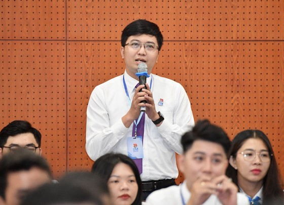 Chủ tịch UBND TPHCM Phan Văn Mãi: Tạo không gian để người trẻ đổi mới, sáng tạo ảnh 3