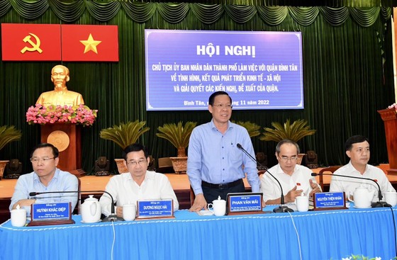 Chủ tịch UBND TPHCM Phan Văn Mãi làm việc, giải quyết nhiều kiến nghị của quận Bình Tân ảnh 1
