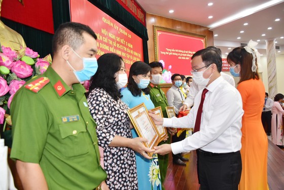 Học tập và làm theo Bác bằng những giải pháp thiết thực ảnh 2