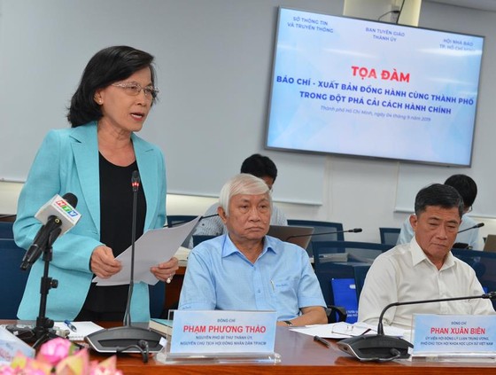 Bí thư Thành ủy TPHCM Nguyễn Thiện Nhân kêu gọi báo chí giám sát kết quả cải cách hành chính ảnh 3