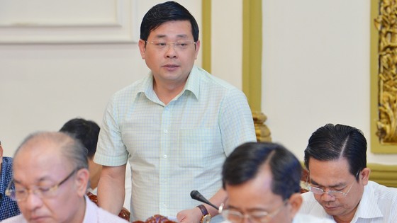 Chủ tịch UBND TPHCM Nguyễn Thành Phong: “Đừng để lúc về hưu, tự đi làm giấy tờ mới thấy dân khổ” ảnh 3