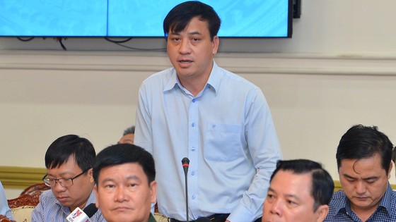 Chủ tịch UBND TPHCM Nguyễn Thành Phong: “Đừng để lúc về hưu, tự đi làm giấy tờ mới thấy dân khổ” ảnh 4