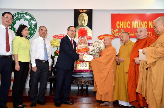 Bí thư Thành ủy TPHCM Nguyễn Thiện Nhân thăm, chúc tết các tổ chức, chức sắc tôn giáo ảnh 1