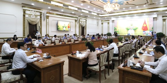 Thủ tướng Nguyễn Xuân Phúc: TPHCM cần đón nhận cơ hội vàng về đầu tư ảnh 1