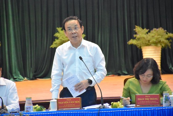 Bí thư Thành ủy Nguyễn Văn Nên yêu cầu đẩy mạnh chuyển đổi số để giảm phiền hà cho người dân ảnh 1