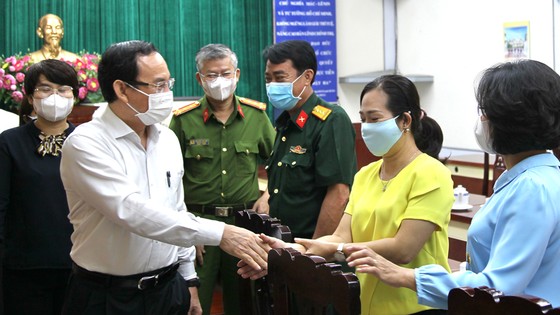 Bí thư Thành ủy TPHCM Nguyễn Văn Nên mong muốn khôi phục hình ảnh vàng son của quận 5 ảnh 2