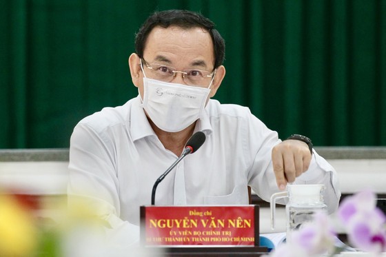 Bí thư Thành ủy TPHCM Nguyễn Văn Nên: Tôi không muốn chỉ sửa chữa tạm bợ chung cư cũ! ảnh 3