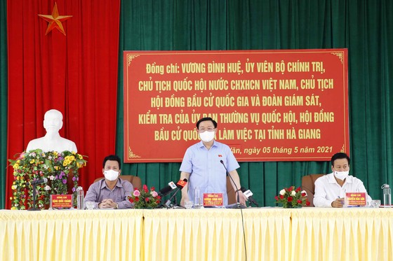 Chủ tịch Quốc hội kiểm tra công tác chuẩn bị bầu cử tại Hà Giang  ​ ảnh 1