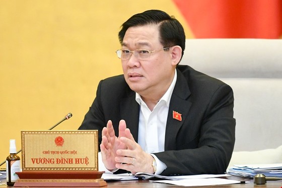 Chính phủ nên có thông điệp sớm và rõ ràng về tăng lương tối thiểu vùng ảnh 1