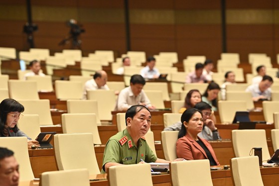 Hộ chiếu mẫu mới, Bộ trưởng Bộ Công an: Đây chỉ là vấn đề kỹ thuật ảnh 1