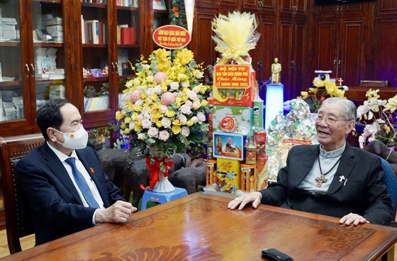 Phó Chủ tịch Thường trực Quốc hội Trần Thanh Mẫn thăm, chúc mừng các cơ sở tôn giáo nhân lễ Giáng sinh năm 2021 ảnh 1