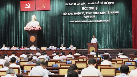 TPHCM khắc phục tình trạng tăng trưởng âm của một số ngành, lĩnh vực ảnh 2