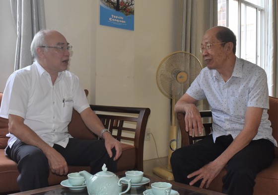 Đồng chí Phan Nguyễn Như Khuê thăm, chúc tết gia đình một số đồng chí nguyên lãnh đạo TPHCM ảnh 2