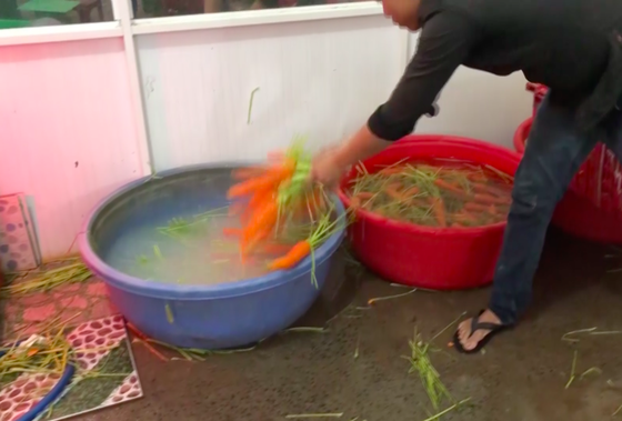 Bắt quả tang 4 cơ sở tẩy trắng hơn 6 tấn củ cải, cà rốt bằng hoá chất ảnh 3