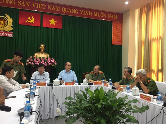 Công an TPHCM họp báo vụ nổ ở trước trụ sở công an phường 12, quận Tân Bình ảnh 2