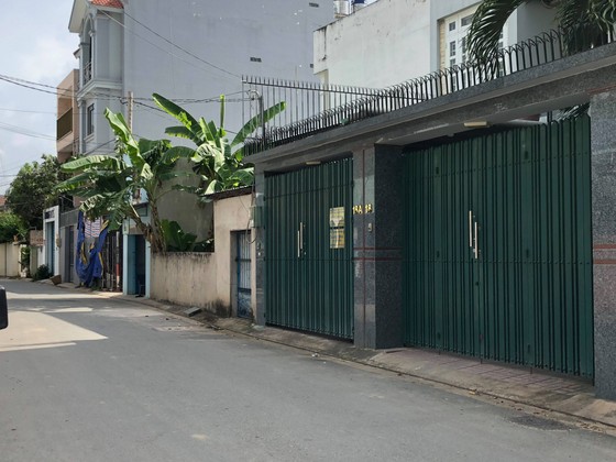 "Ly kỳ" chuyện truy tìm tài xế xe biển xanh 80B hú còi ưu tiên inh ỏi trên đường phố ảnh 1