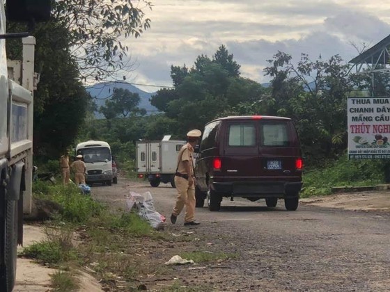 Phát hiện thêm2 kho chứa hóa chất chế biến may túy, bắt 6 người Trung Quốc ảnh 2