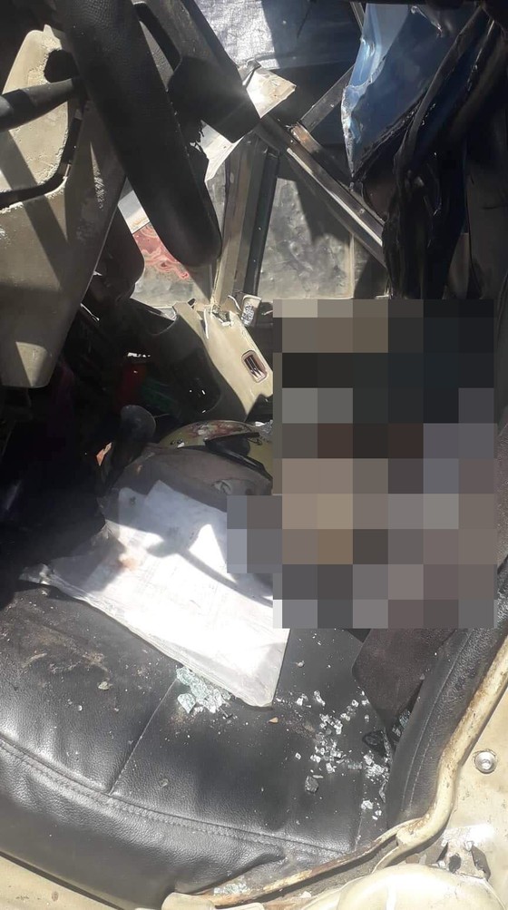 Tai nạn liên hoàn 5 xe trên Xa Lộ Hà Nội, ít nhất 2 người thương vong ảnh 3
