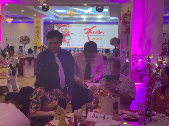 Xuân kết nối yêu thương, Saigontourist Group trao 154 phần quà tết cho người lao động ảnh 3