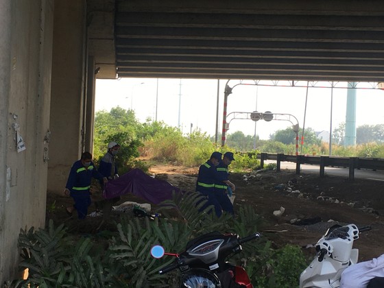  Phát hiện thi thể người phụ nữ loã thể dưới gầm cầu cao tốc TPHCM – Long Thành – Dầu Giây ảnh 2