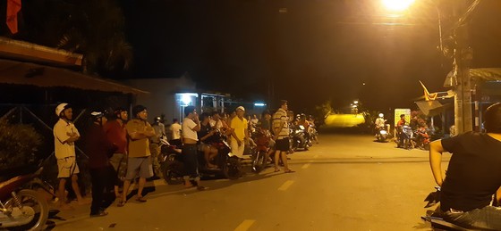 Thứ trưởng Bộ Công an tới hiện trường nơi công an vây bắt kẻ nổ súng ở Củ Chi ảnh 12